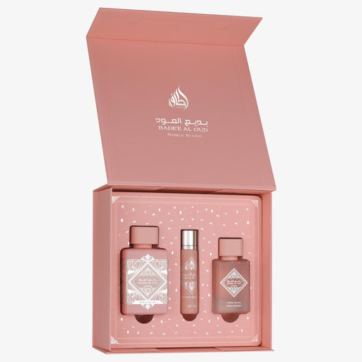 Gift Set Badee al Oud Noble Blush 3pcs Edp100ml Edp12ml Fhm50 - Lattafa - 1